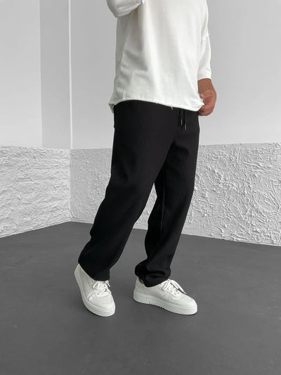 Relaxed Pleat Trouser